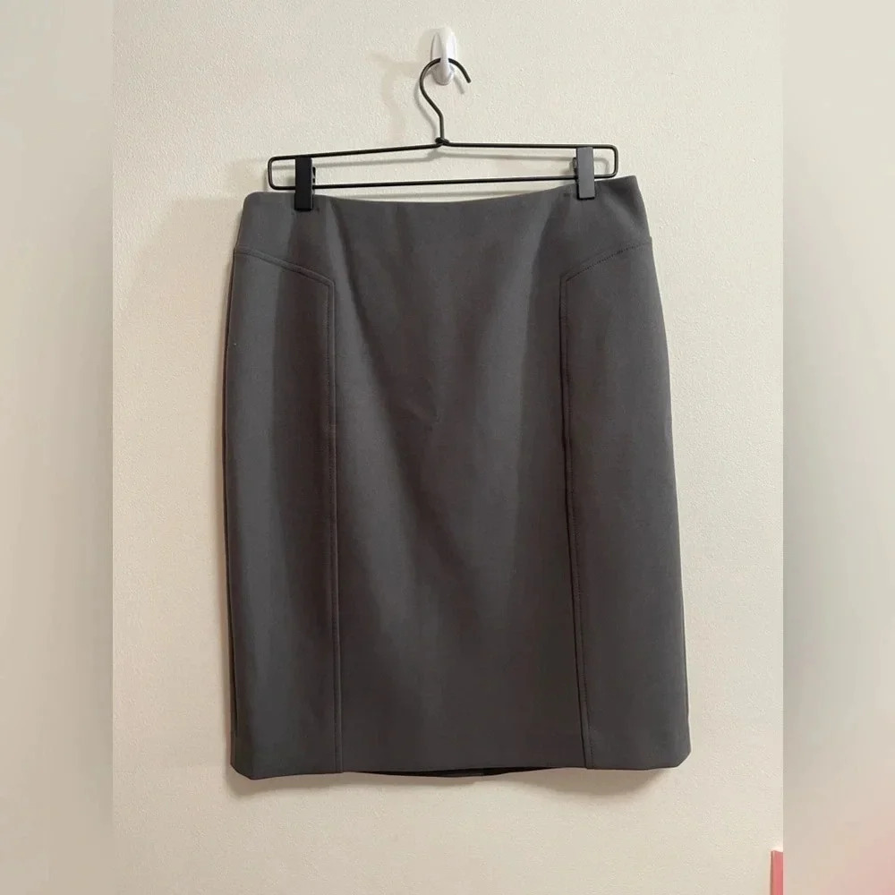 Halogen - Women’s Pencil Skirt - Lined - Grey/Charcoal- Size 10